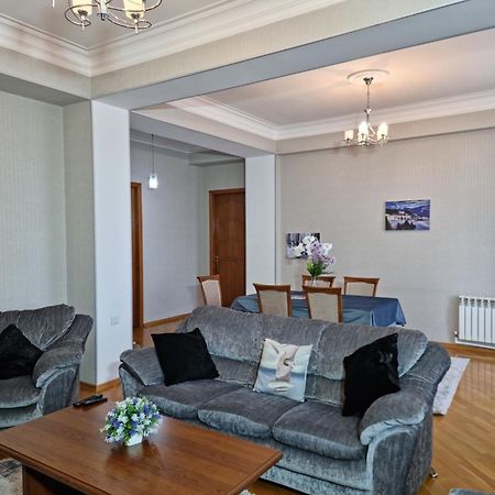 Mayden Family Apartment Baku Eksteriør bilde